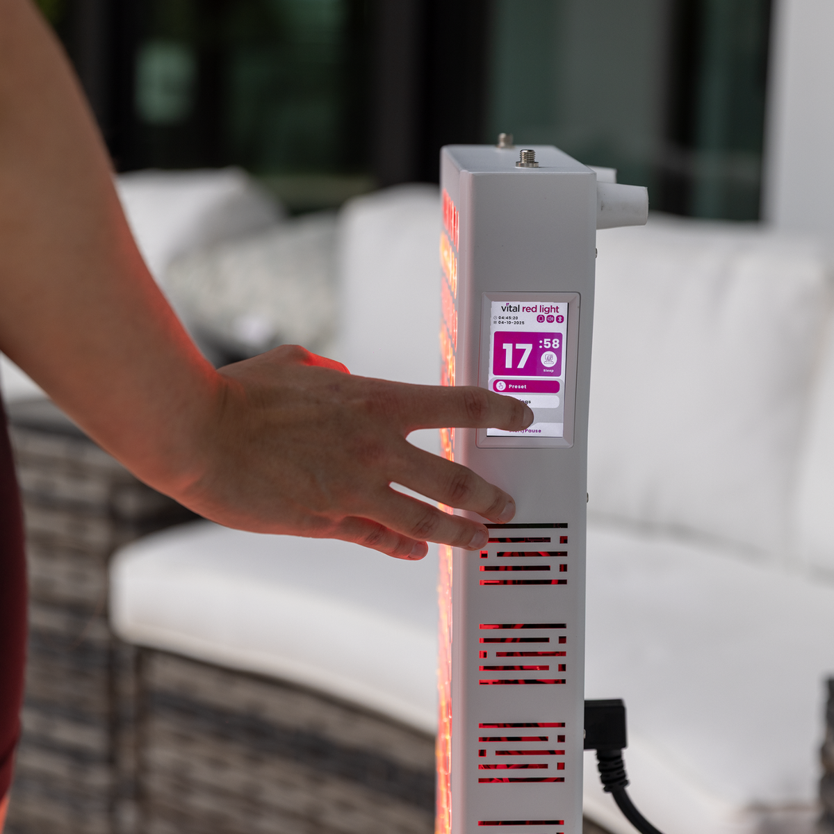 Vital Elite 2.0 full body light therapy feature graphic
